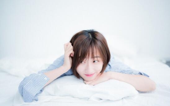 試衣間里自拍,你占公共資源實在有點丑陋