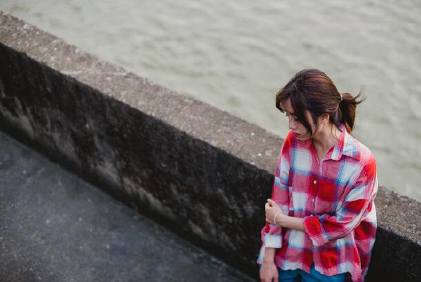 林妙可吸煙陪酒照,林妙可沙灘照曝光