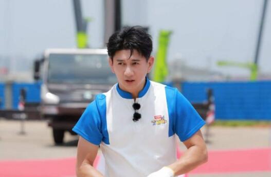 吳奇隆被保安當成壞人按倒,暖暖視頻日本在線觀看免費